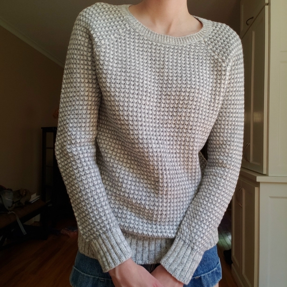 Cozy Grey And White Knit Crewneck Sweater - Picture 2 of 6